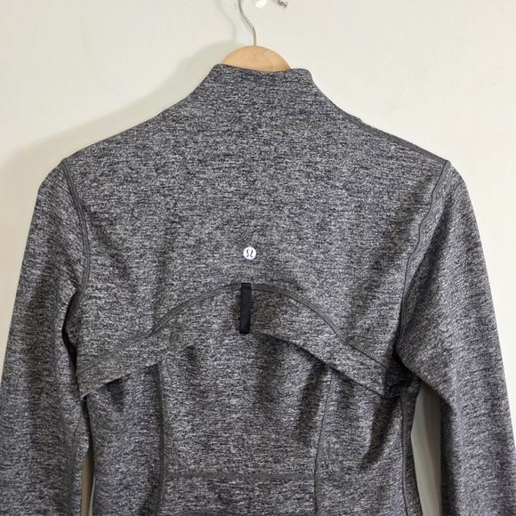 EUC Lululemon Define Work Out Fitness Full Zip Grey Stretch Jacket Size 8 - Picture 11 of 13